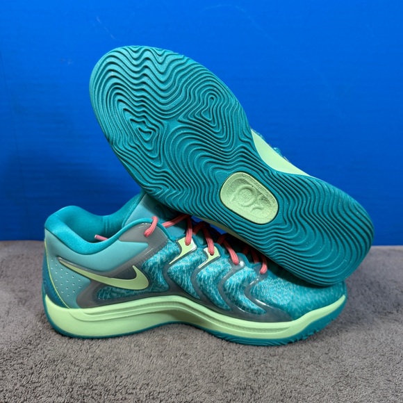Nike KD17 w X jonquel Jones
'bahama'
Brand new - Picture 4 of 12